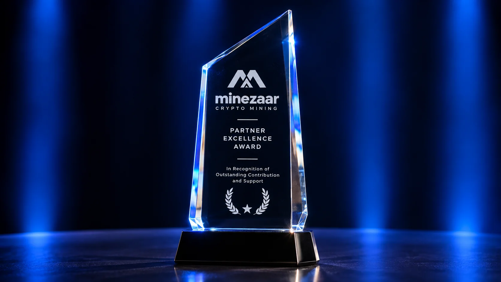 Minezaar accepting second place on stage