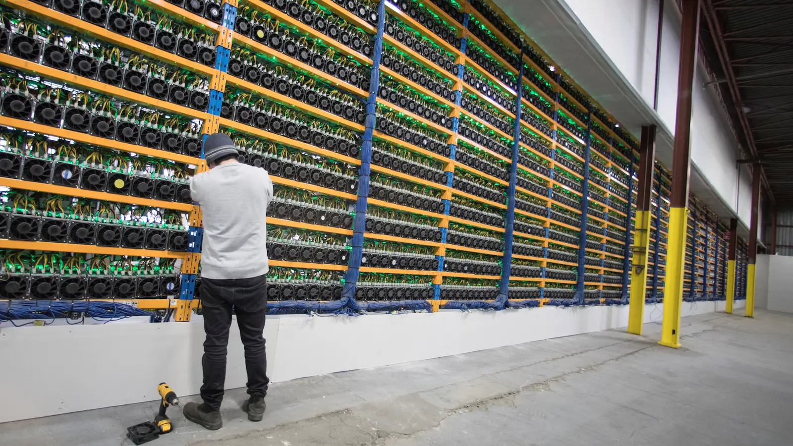 Mining rig running as part of a pool